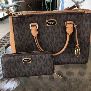 Michael Kors Crossbody Purse and Wallet